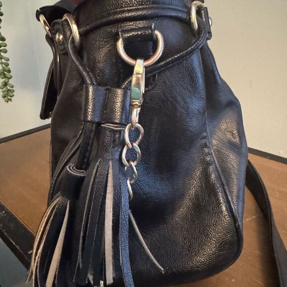 Steve Madden Elegant Black Leather Shoulder Bag - Picture 7 of 16